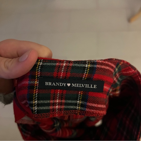 Brandy Melville Cara Skirt - Picture 3 of 3